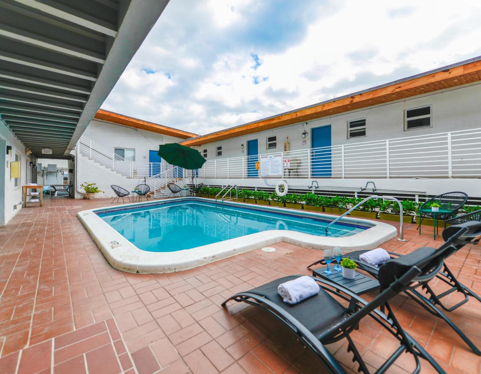 Apartament Radiant Unit With Parking And Pool - M26 Hollywood Zewnętrze zdjęcie